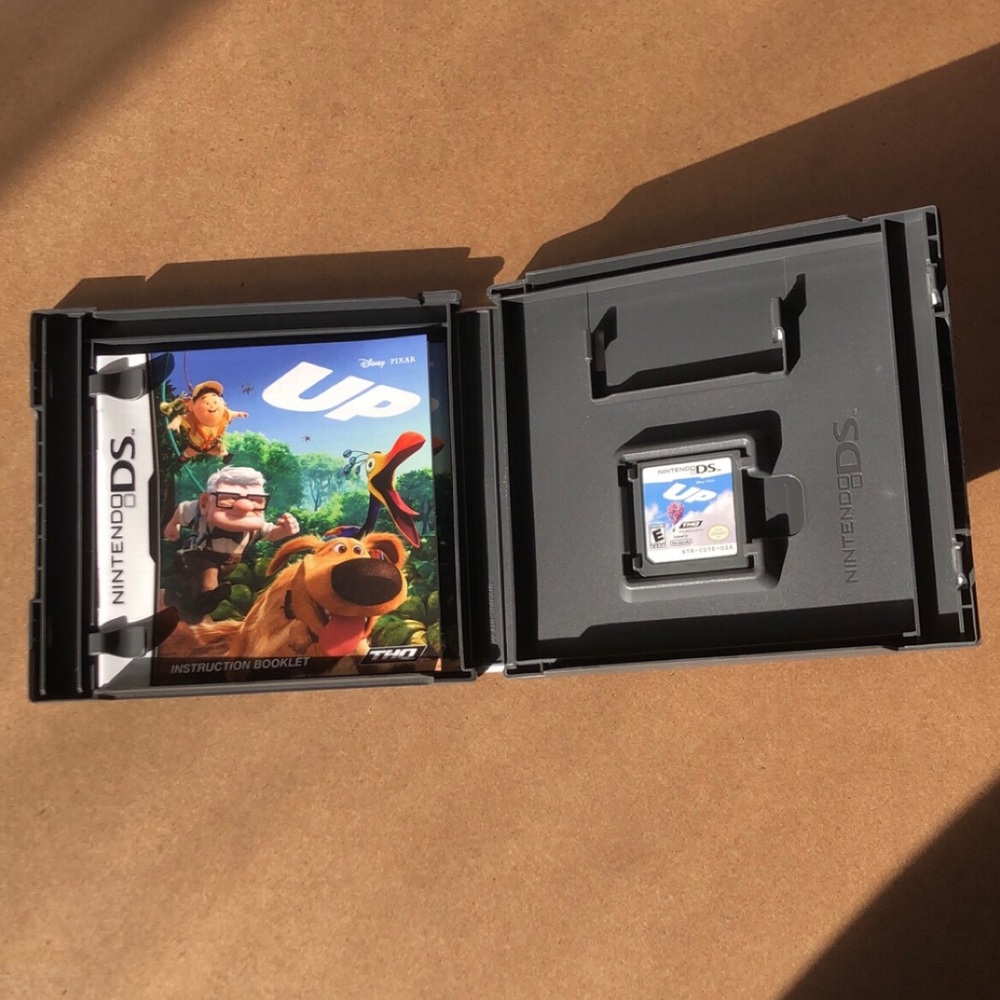 Nintendo DS 8 UP - Picture 2 of 2